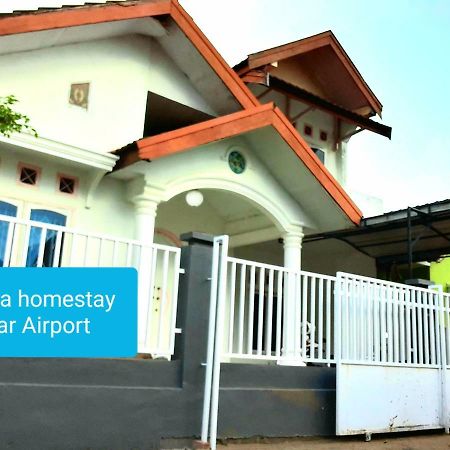 Almira Homestay Near Airport Jambi Exterior photo